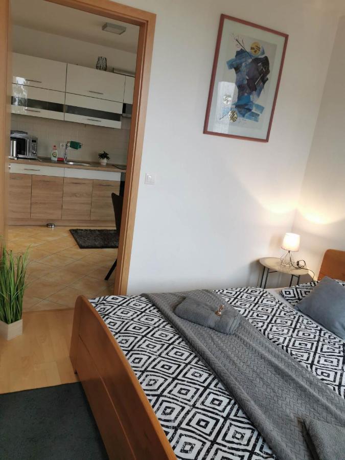 Europa 20 Apartman Buk Exterior photo